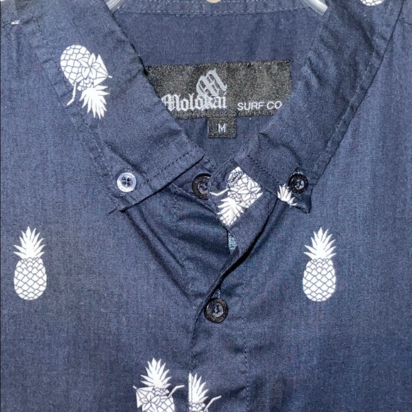 Bundle: Molokai Surf Co. Collared Shirts - Picture 6 of 9